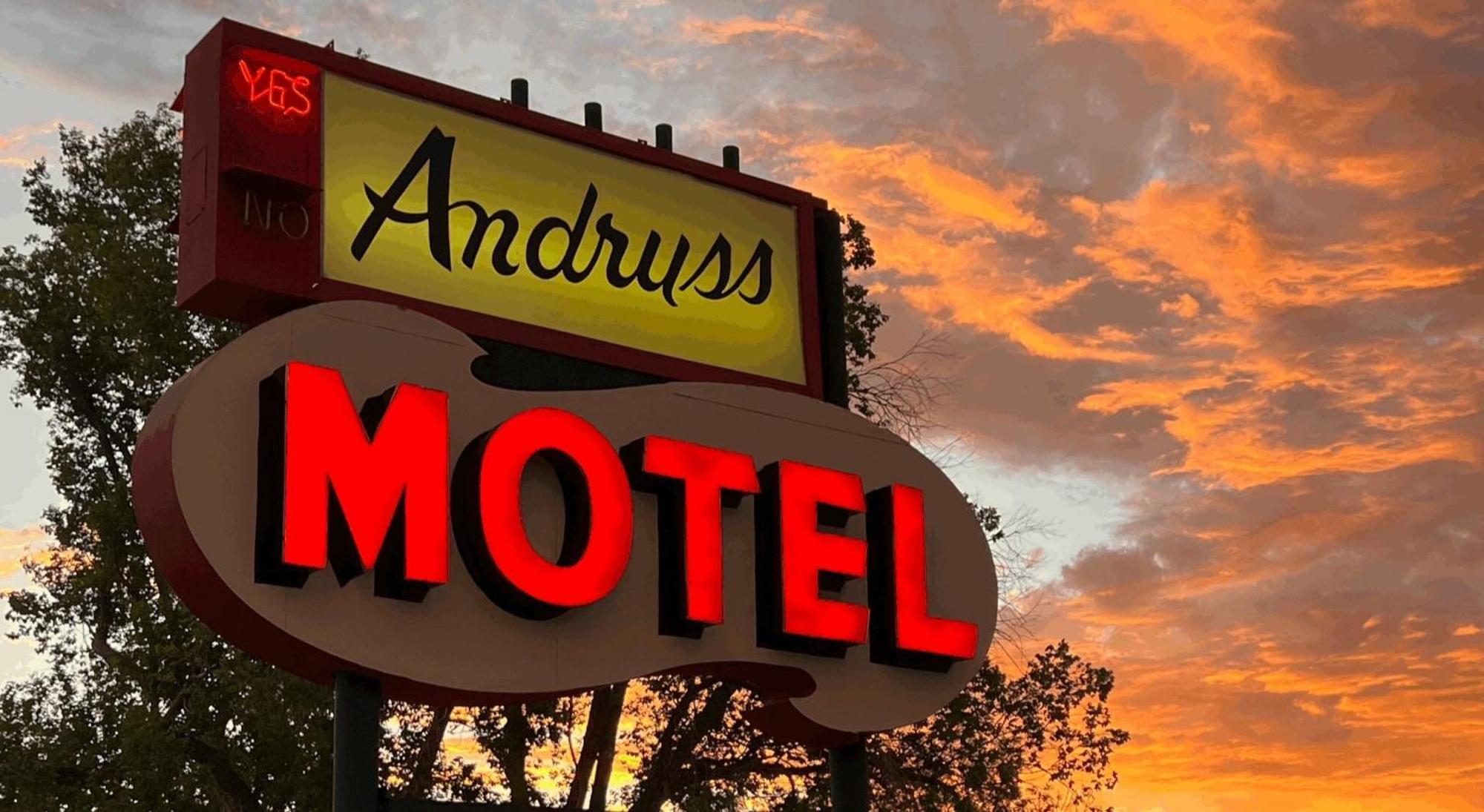 Andruss Motel Walker ภายนอก รูปภาพ
